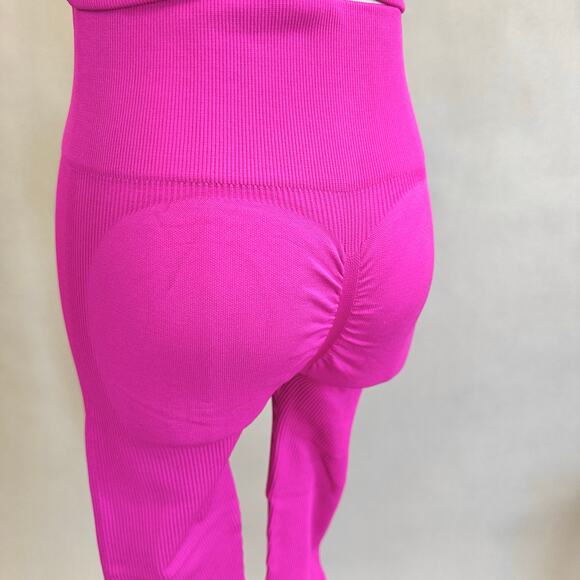Amazon ribbed seamless button scrunch leggings & sports bra set pink size medium - Picture 10 of 12